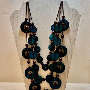 J. Crew 3 Strand Turquoise/Aqua Wooden Disc’s on Rope Statement Piece